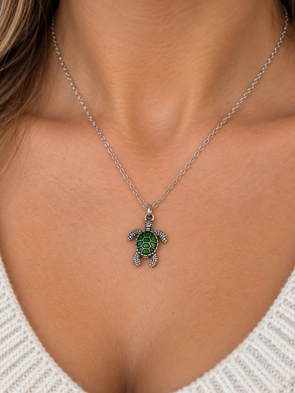 Beautiful Green Turtle Necklace